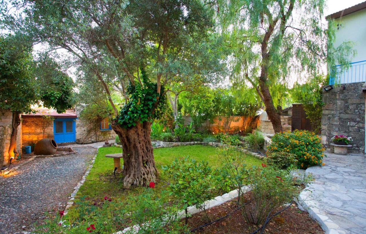 Cecilias Courtyard Konuk evi Malya Dış mekan fotoğraf