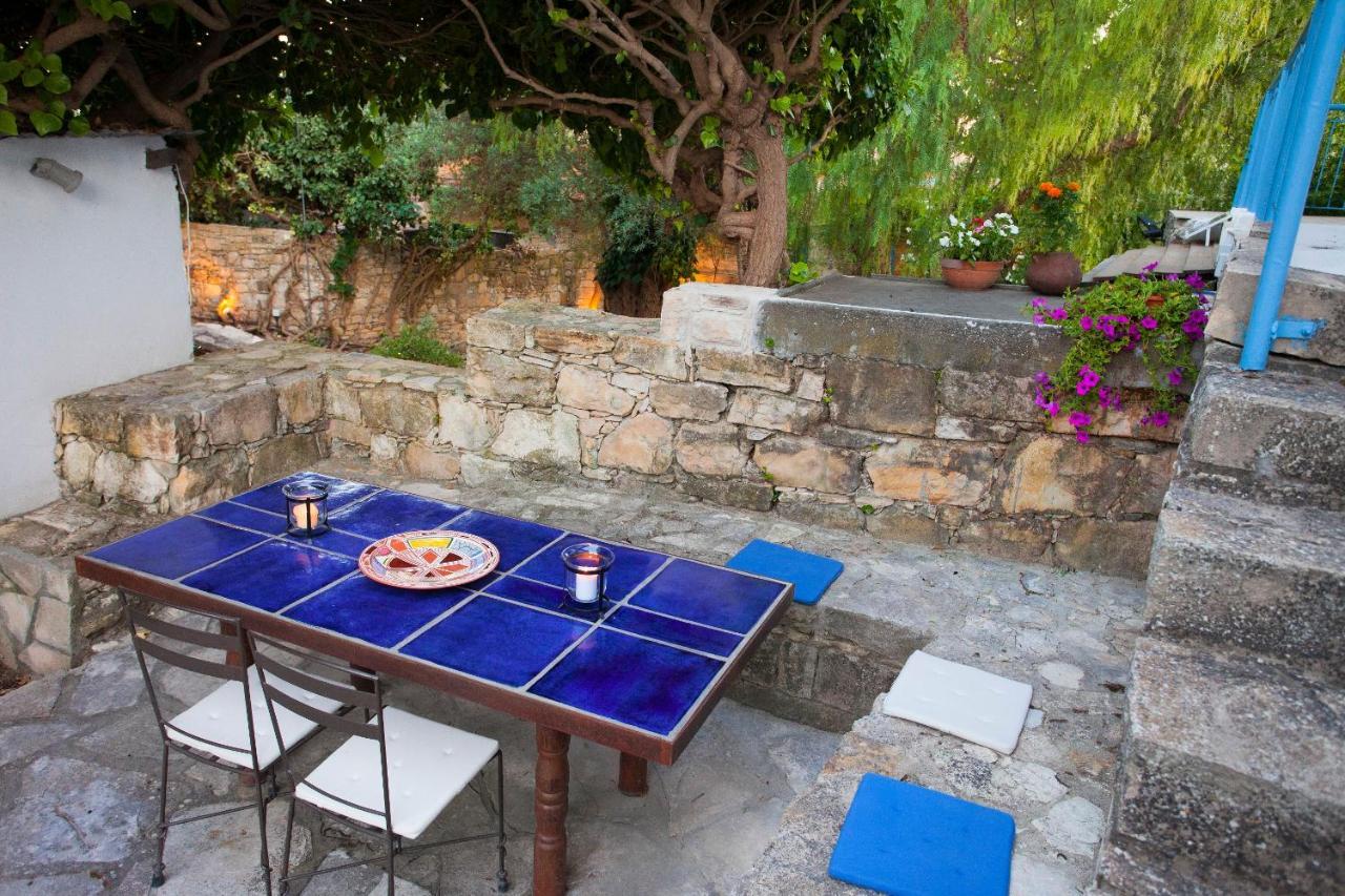 Cecilias Courtyard Konuk evi Malya Dış mekan fotoğraf