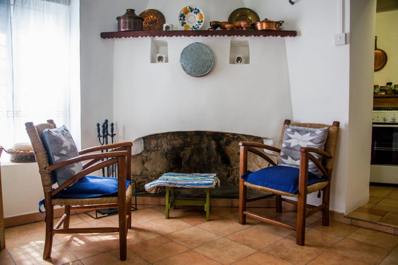 Cecilias Courtyard Konuk evi Malya Dış mekan fotoğraf