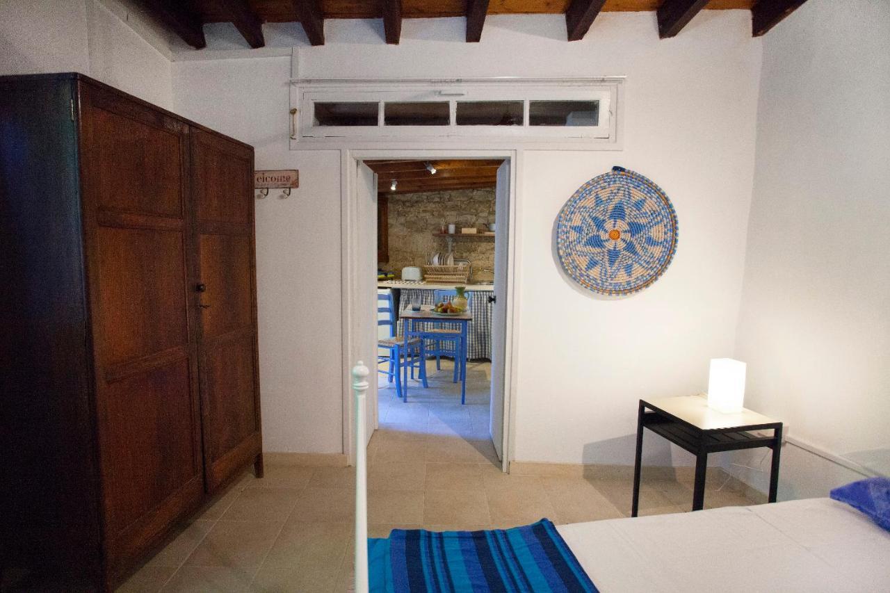 Cecilias Courtyard Konuk evi Malya Dış mekan fotoğraf