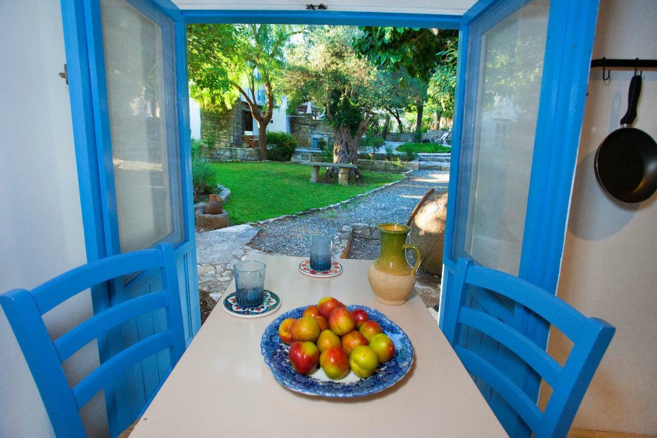 Cecilias Courtyard Konuk evi Malya Dış mekan fotoğraf